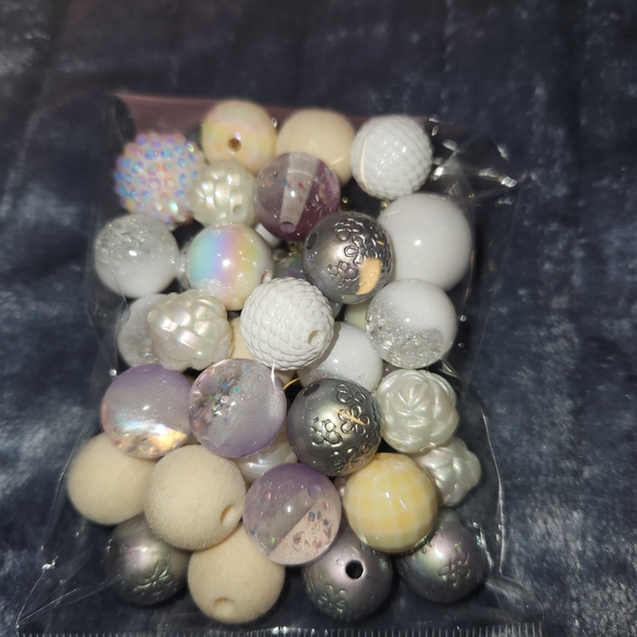 Assorted Beads Collection - Picture 3 of 3